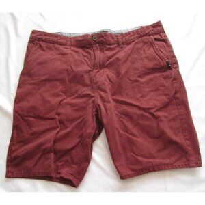 Men's Quiksilver Straight Fit Cotton Crimson Shorts Sz 38 (MP265)